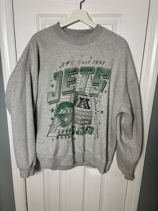 Abercrombie & Fitch Tops - Abercrombie & Fitch Gray Crewneck Sweatshirt with Green Jets Graphic